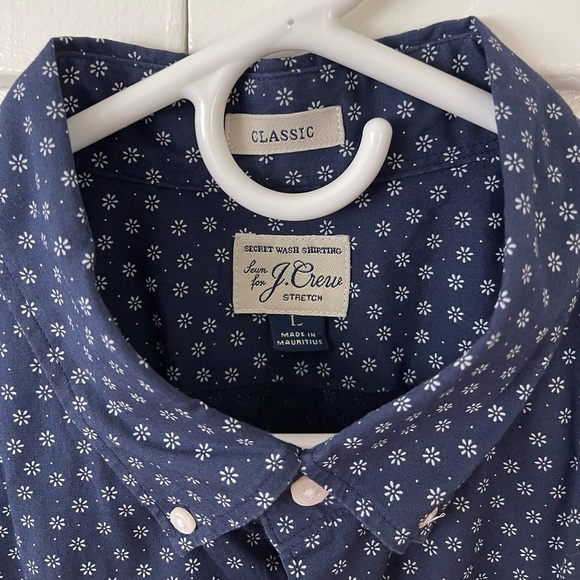 J Crew Men’s Short Sleeve Button Down Shirt - Picture 3 of 4